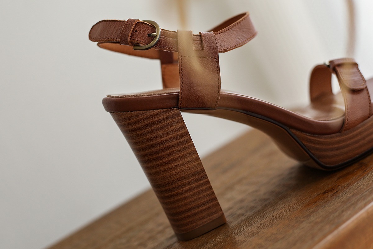 Alansa-petite-brown-sandals-size1-size2