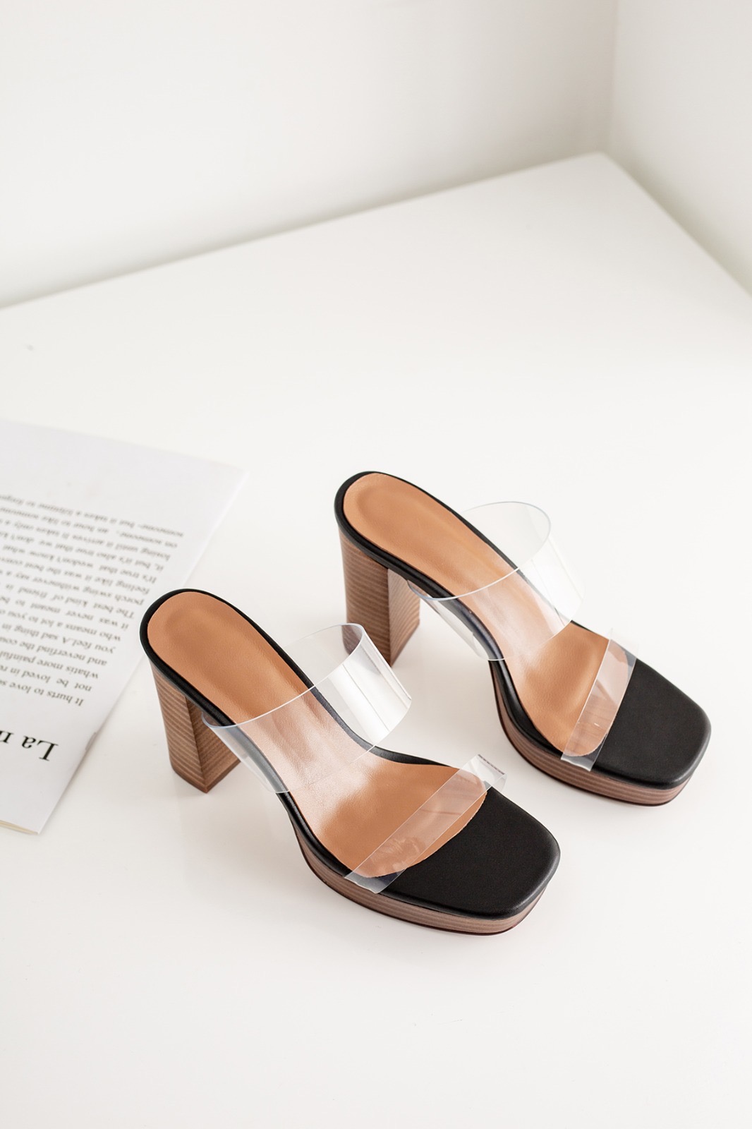 Bilest-small-sized-sandals-small-feet