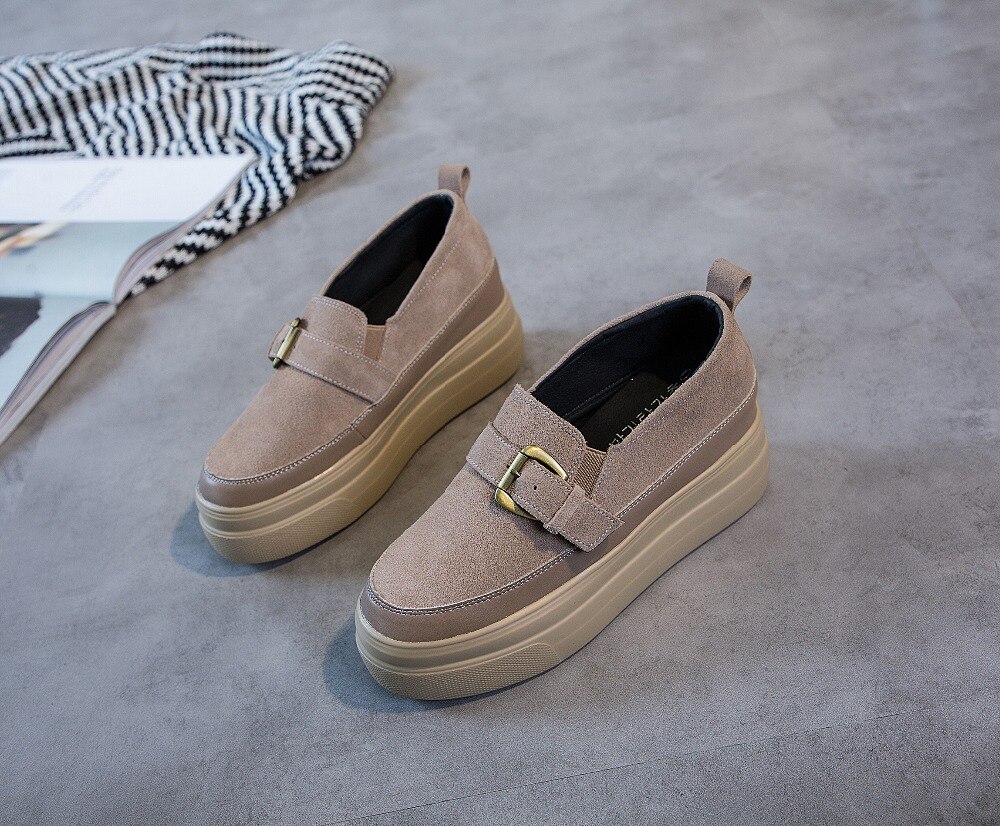 Abucka-petite-wedge-casual-footwear