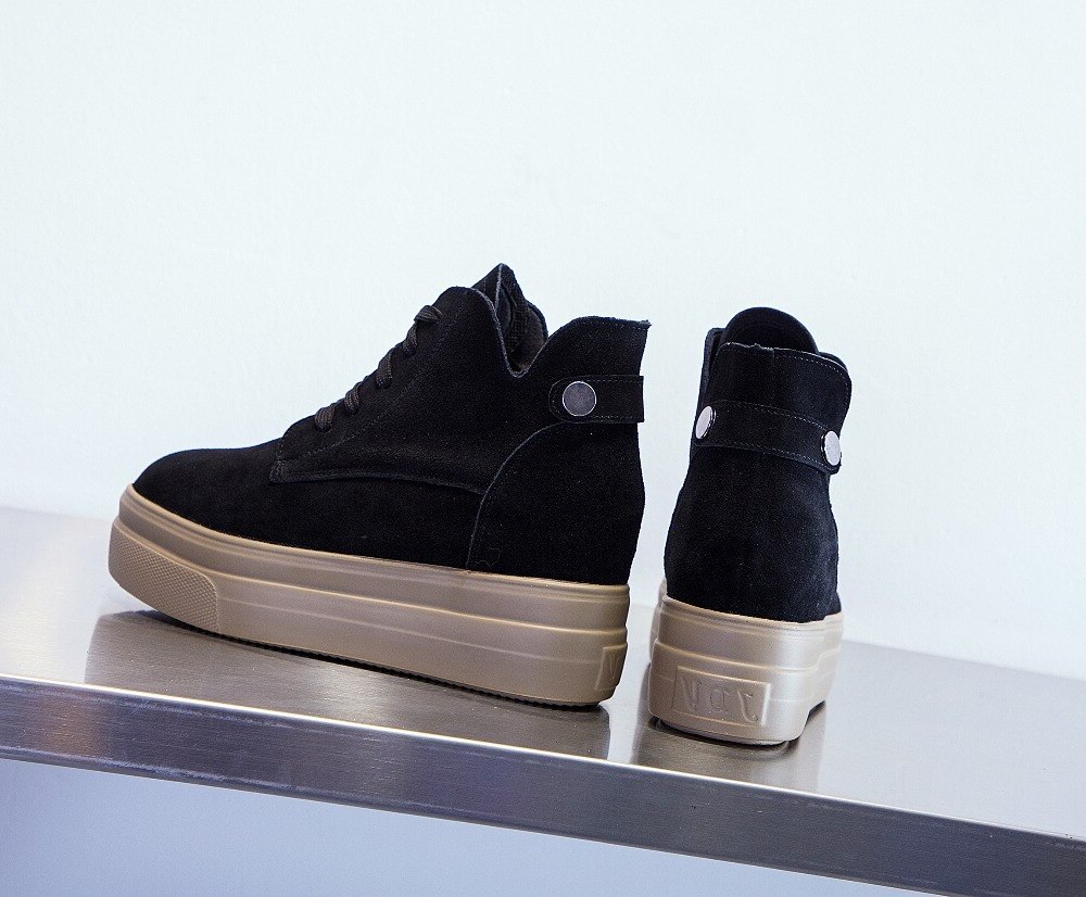 Aderson-small-sized-womens-wedge-sneaker