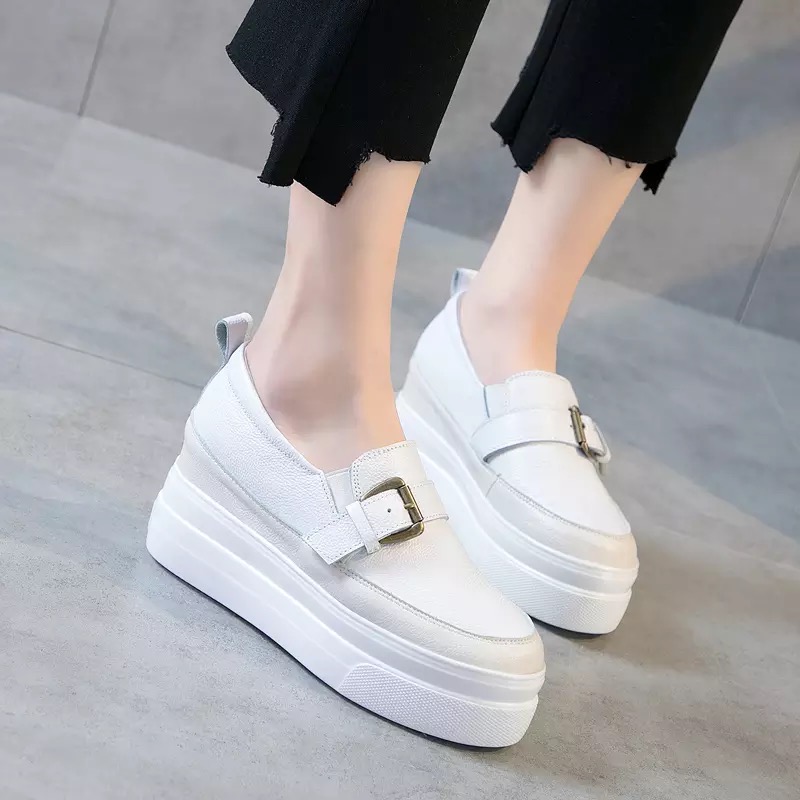 Agina-small-size-wedge-sneaker
