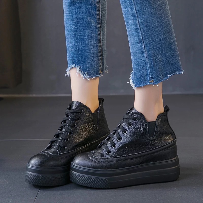 Amon-womens-size33-size34-UK1-UK2-trainer-boot-Small-Feet-Shoes