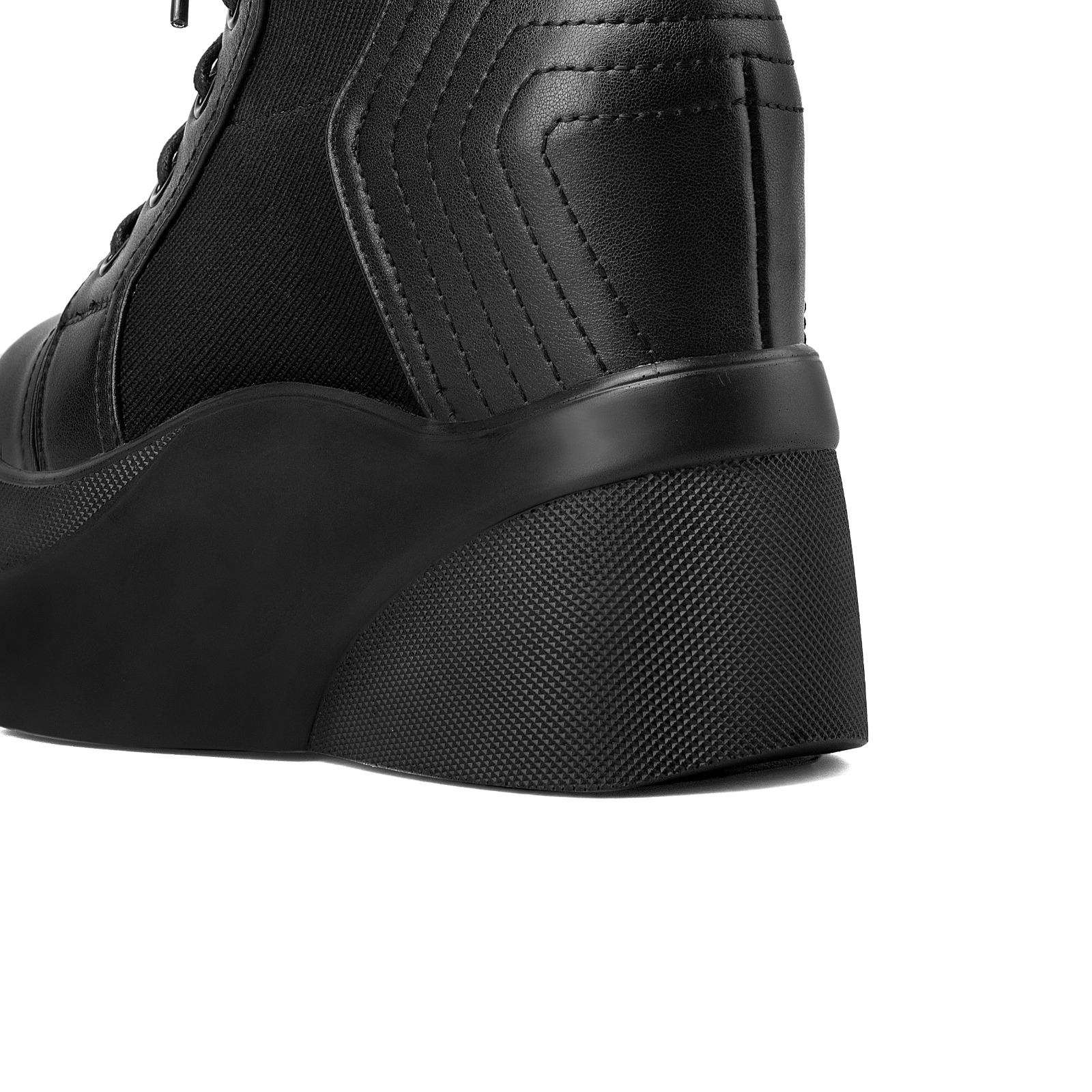 Xta-heel