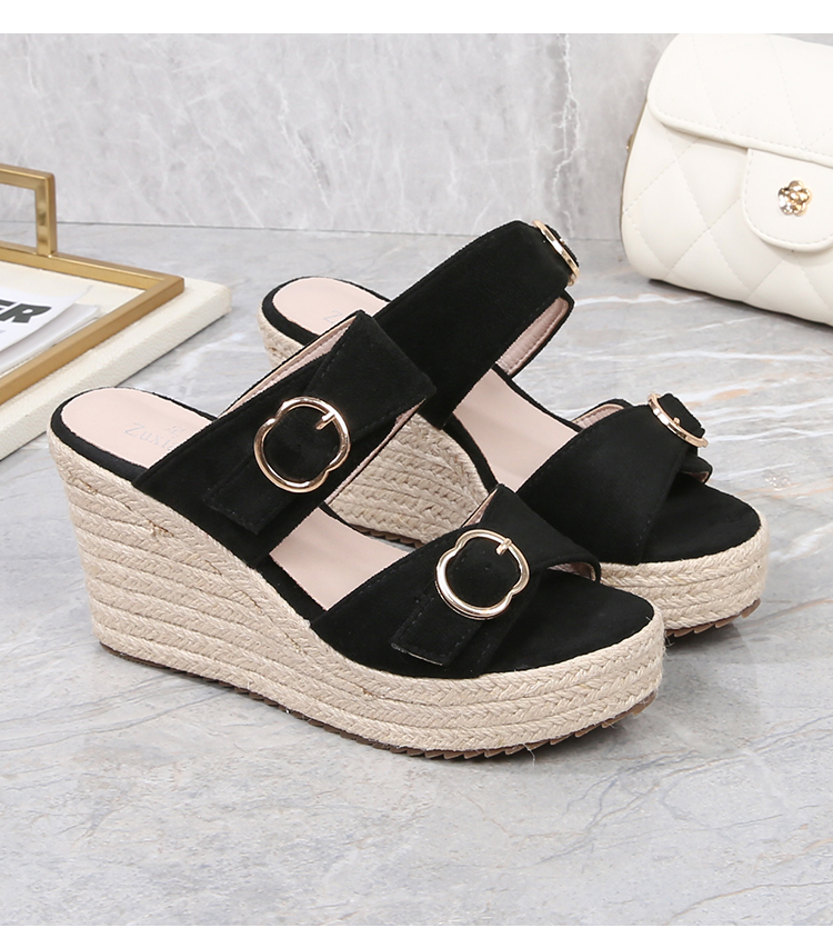 Hasp-wedge-sandals-for-small-sizes-smallfeetshoes