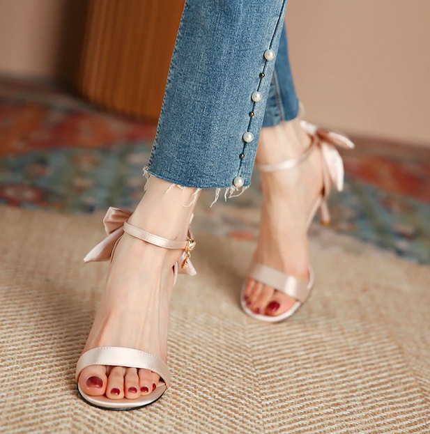 Bow-petite-bow-sandals-for-smallfeet